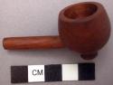 Wooden pipe bow; no stem, length: 6 cm.