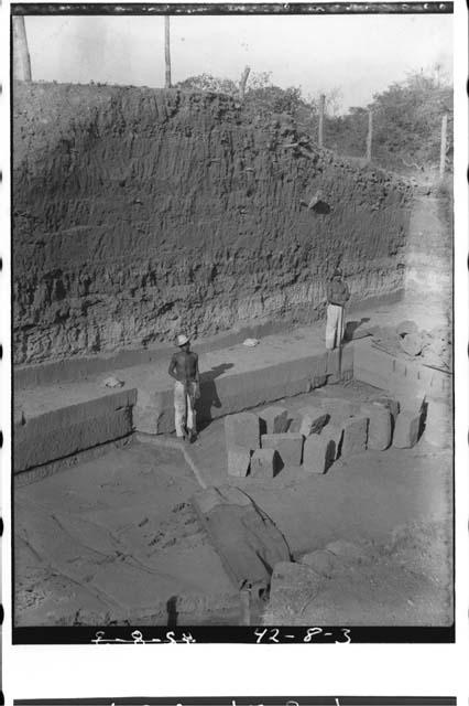 Excavation at El Cauce