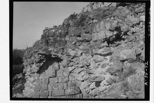 Str. 2B1 (Palace) roof and floors at SW corner, story 2