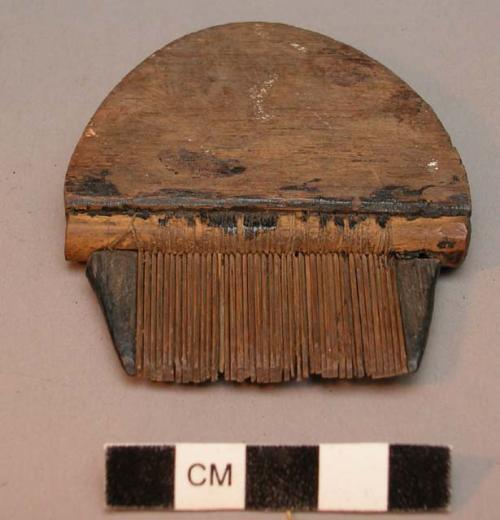 Wooden comb