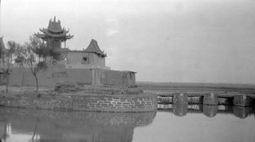 First gate of Tang Laiqu in the Ta pa pu (irrigation system)