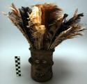 Small clay head with feather headdress - Gaswa - Goti - Tokali - Beleke - Wea Gl
