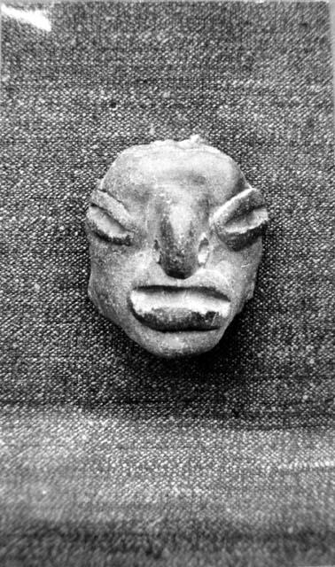 Sacatepequez phase figurine head from Lot R-4