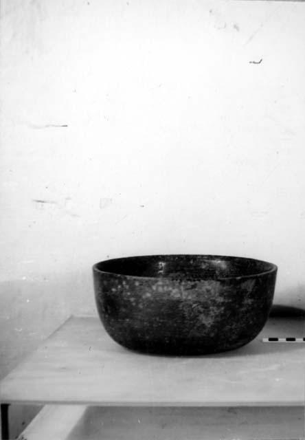 Ceramic bowl, dark