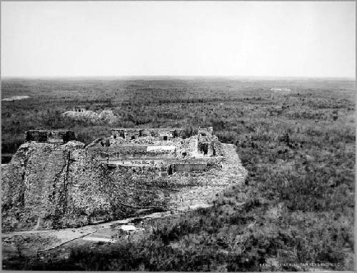 Adivino and Monjas, looking West