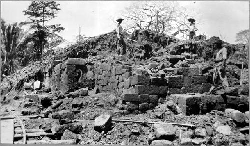 Structure 1, southeast corner during excavation