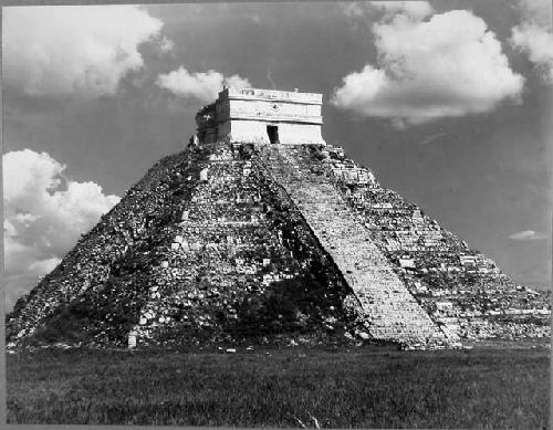 Castillo from near Temple of Eagles.