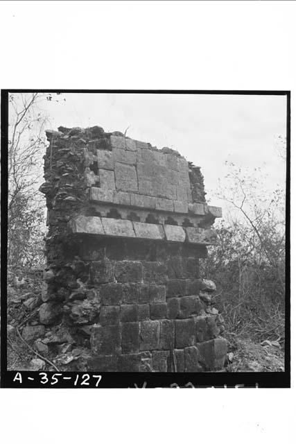 Str. 2C2 (last group) molding on W. end center bldg. (6x6)