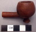 Wooden pipe bowl: no stem, length: 5 cm.