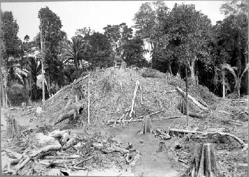 Structure 11, Main pyramid, near view