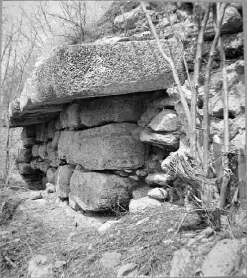 Str. 1, Colonnaded Palace. Secondary unit's terrace wall at base of North side