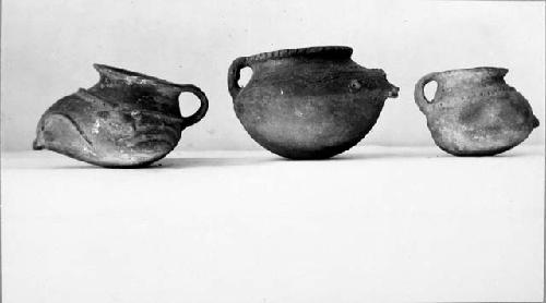 Shoe-shaped vessels, 3