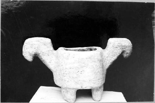 White marble tripod vessel