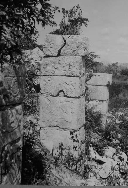 Sculptured column, Str. 3D8.