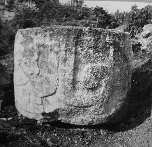 3D7. Drum #15. Top drum of column. Revolved in situ. 7th from the SW