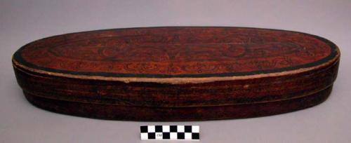 Oval wooden tobacco box