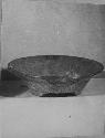 Ceramic bowl, tripod
