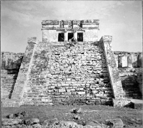 Castillo - west facade.