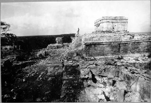 Castillo looking North from roof of No. 7