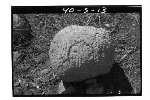 Glyph on stone ball M4, Structure 3C6