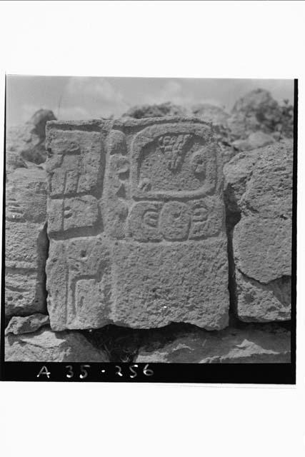 Individual stone from glyphic altar, Str. 2B2