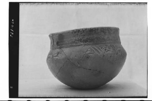 Plumbate wide-mouthed jar (R-9).