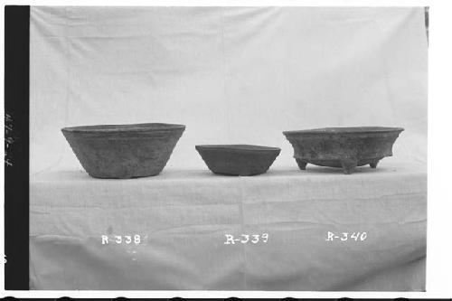 R-338, R-339, R-340, = Red-brown tripod bowls.