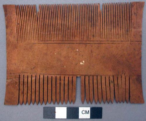 Woman's comb of wood