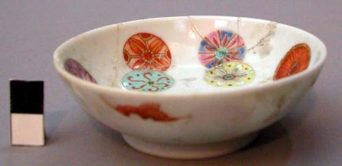 White Porcelain Saucer with Polychrome  Floral and Bat Motifs and Artist's Stamp