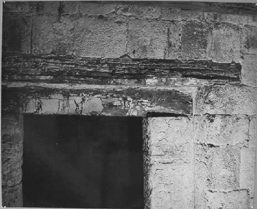 2D5. Outer side of beam above entrance.