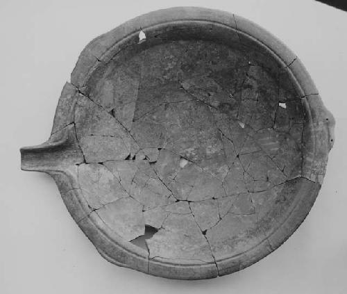 Usulutan large, shallow bowl with spout