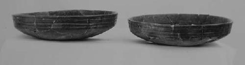 Black-brown fine-incised bowls with grooved standing rim (2)