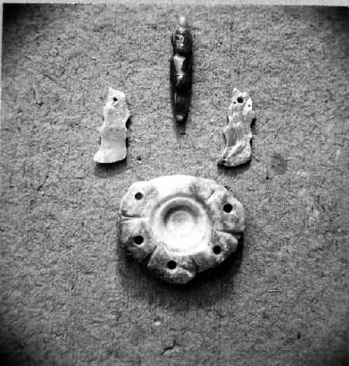 Mound B, Tomb V - jade rosette, 2 pendants, and blue stone figure