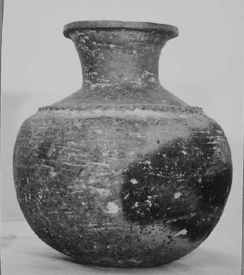 Tripod cylinder, small jar.   Pre-Classic