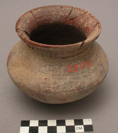 Ceramic collared bowl