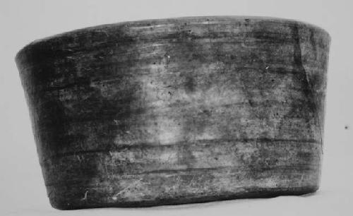 Two streaky Gray-Brown ware bowls, from Pit #1 on Finca Las Charcas