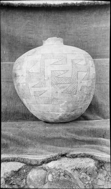 Large Blask and White Olla Pueblo