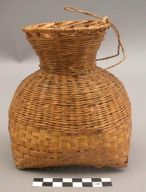 Baskets for holding small live fish