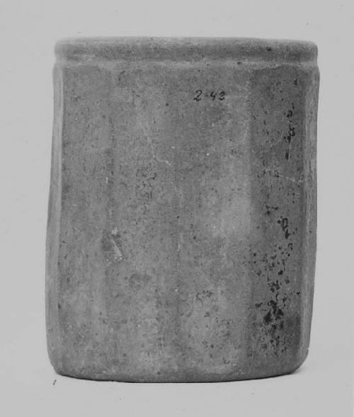 Cylinder, streaky Gray-Brown ware.  las Charcas Phase.