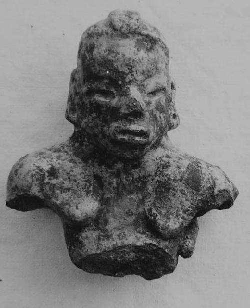 Female figurine, white slipped and miniature Red on Buff vessel from MD E-III-1.