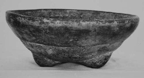 Tripod bowl- Pre-Classic