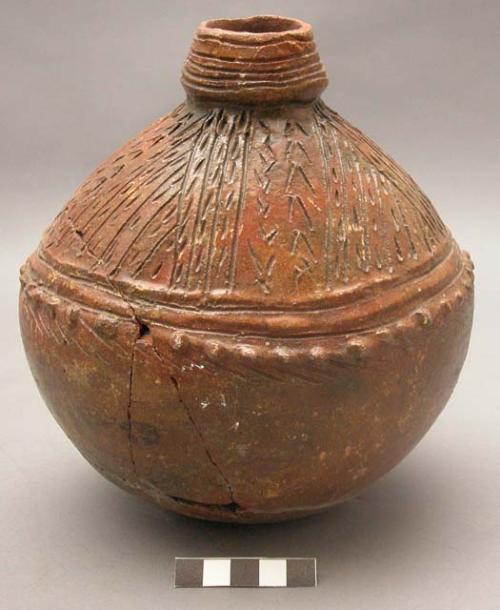 Pottery vessel