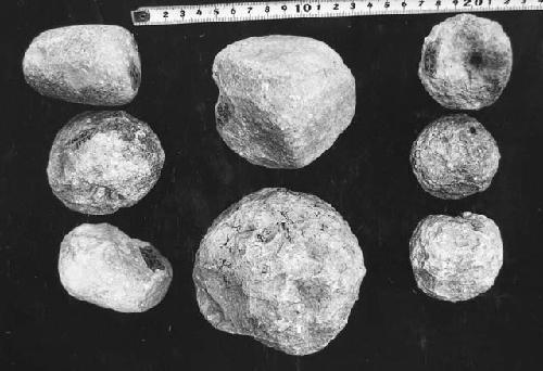 8 worked round stones- small. Group R-85 to R-90. Str. R86a