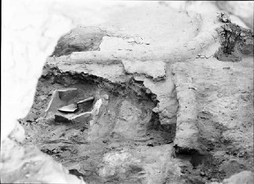 Cist below floor 2, showing floor 2, associated wall and post