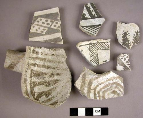 Potsherds - gallup black-on-white