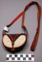 Pouch, pigmented incised leather, white fur front, flat strap, button closure