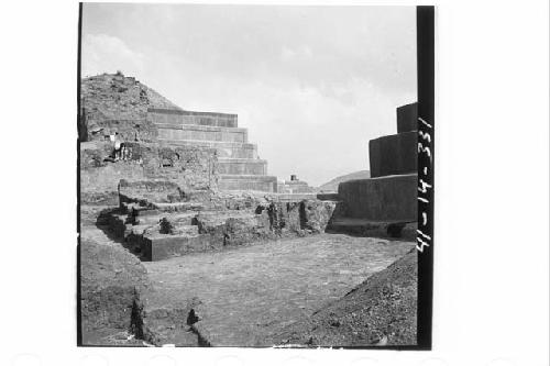 Panorama of mound and structure 1C from N54.13E looking W and NW.  Mound 1-E.