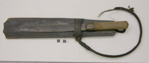 Dagger or thrusting knife and scabbard