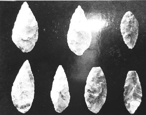 Small flint points and knives Class E- 12   # 52-86; 52-12; 53-122; 55-171; 55-2