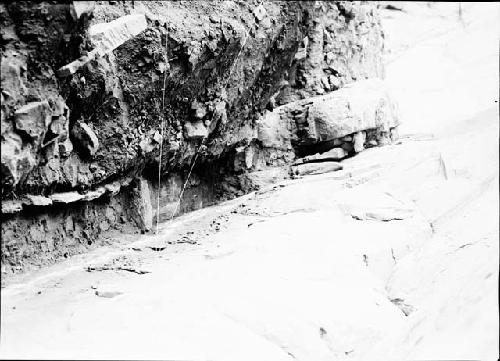 Bench and Row of Slabs in Turkey Kiva, Test 1